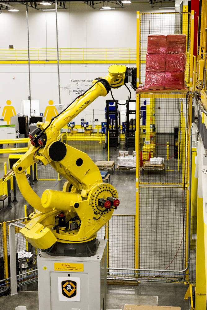 Im Erfurter Logistikzentrum von Amazon sollen bis zu 3.600 Roboter zum Einsatz kommen. Copyright: Amazon
