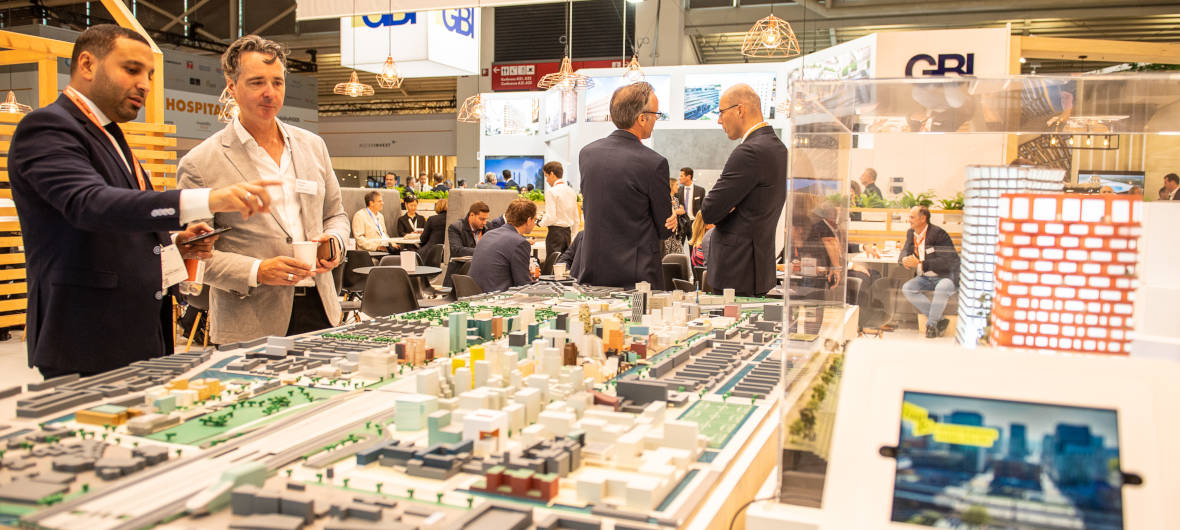 - Immobilien-Leitmesse Expo Aktuell der Tag by 2021: auf IMMOCOM Immobilien Real 3